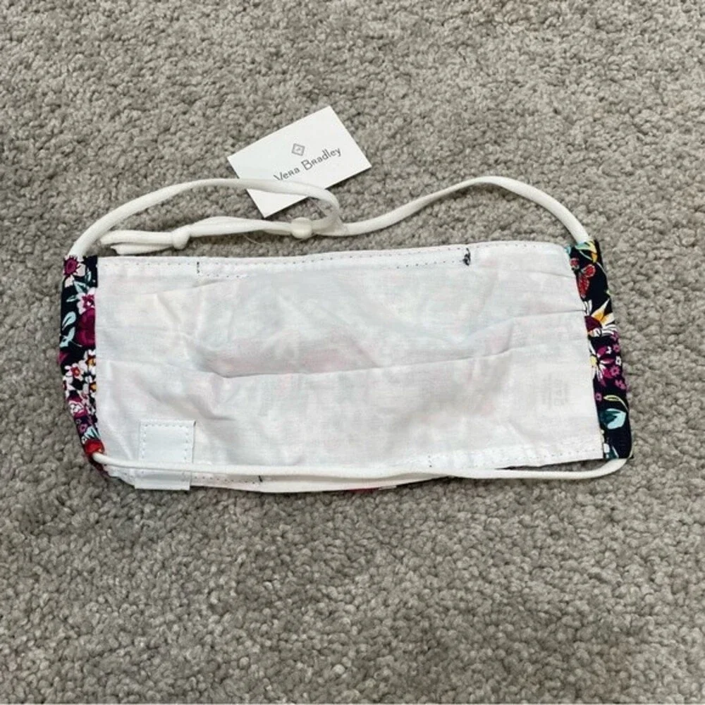 NWT Vera Bradley Adjustable Pleated Mask In Itsy Ditsy